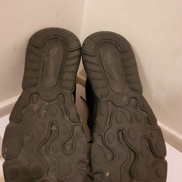 Nike Air Max 270 React Men Size 13 Black - Picture 6 of 7